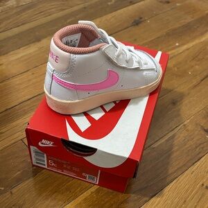 Nike Kids' White Sneakers with Pink Swoosh